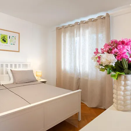 House Olive Garden Strunjan