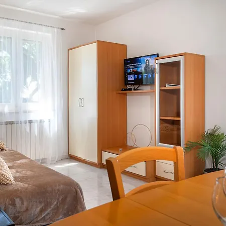 Apartment House Olive Garden