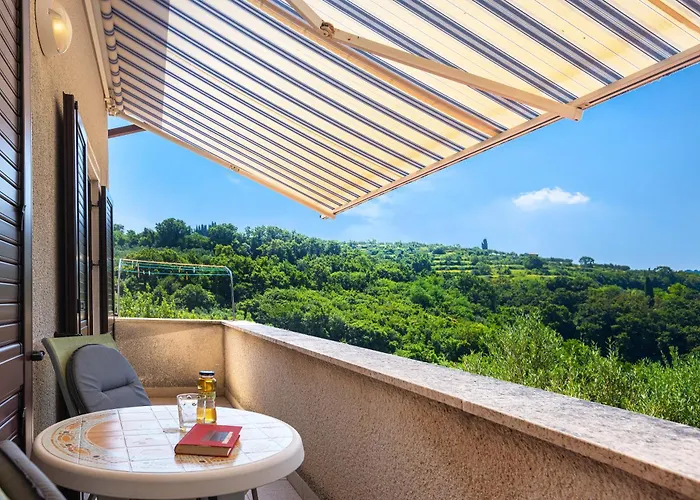 Apartment House Olive Garden