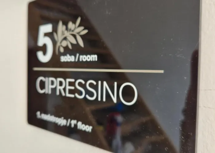 Apartment House Olive Garden