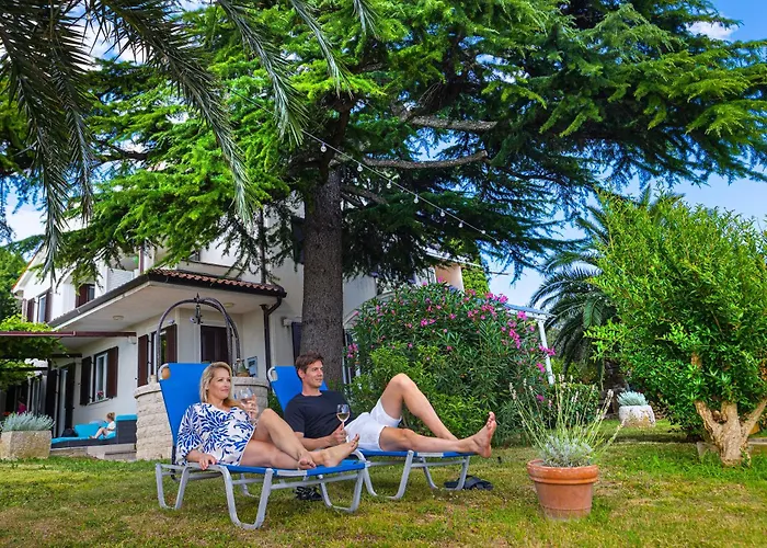 Apartment House Olive Garden