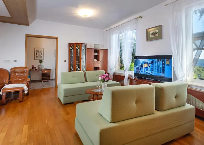 Apartment House Olive Garden