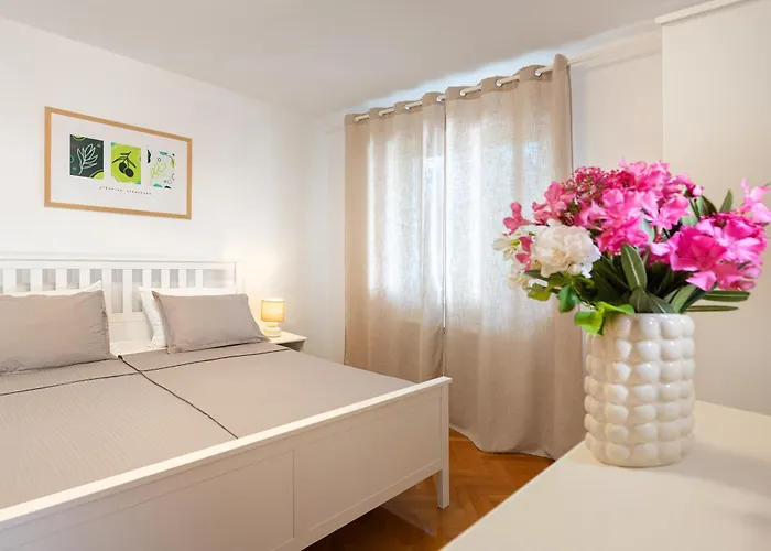 House Olive Garden Strunjan