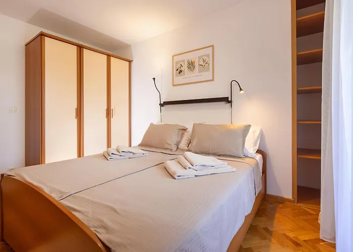 Διαμέρισμα House Olive Garden Strunjan